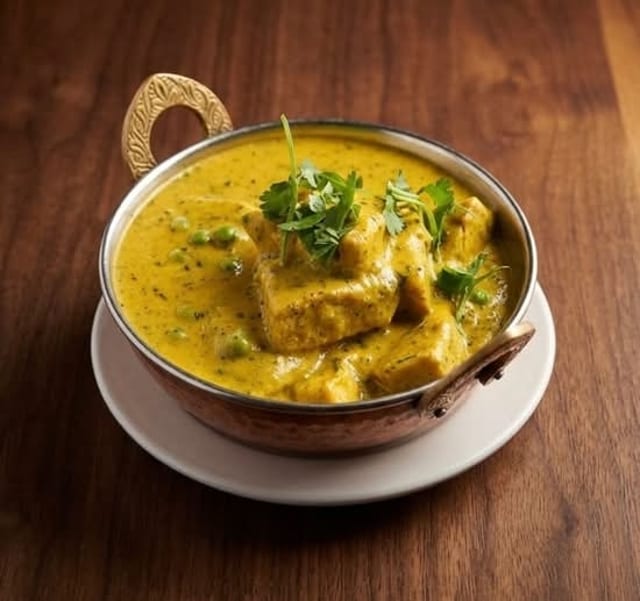 Vegetable Cashew Korma (Vegan Option Available).